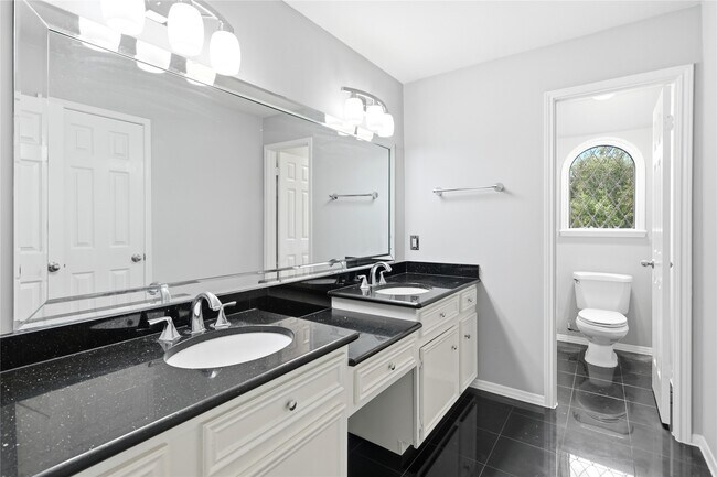 Building Photo - 11507 Del Monte Dr