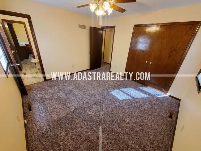 Building Photo - Very Nice Home in South KCMO-Coming SOON!!