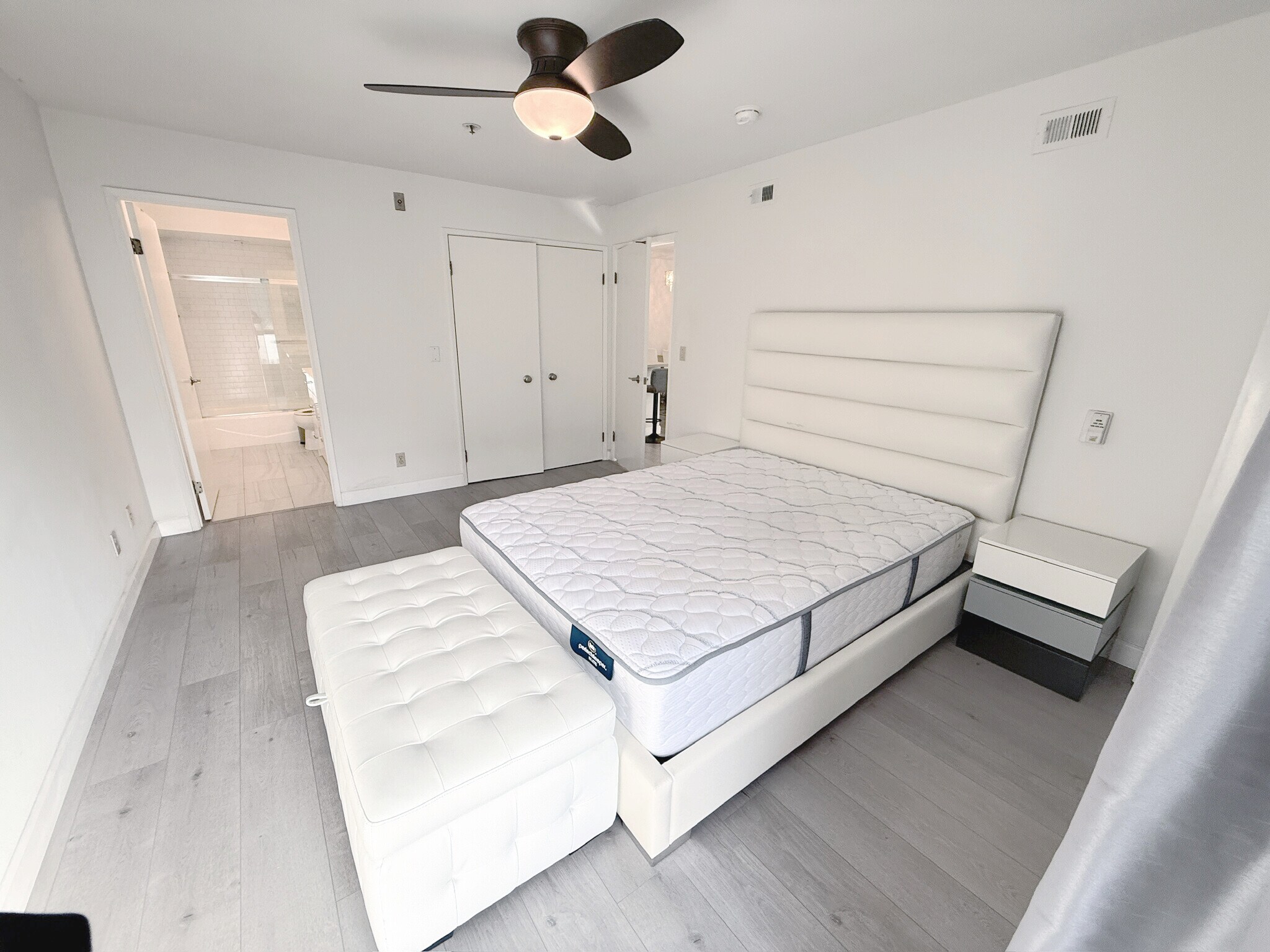 Building Photo - 222 S Central Ave