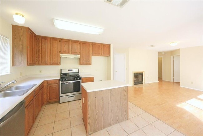 Building Photo - 8005 Tantara Ct