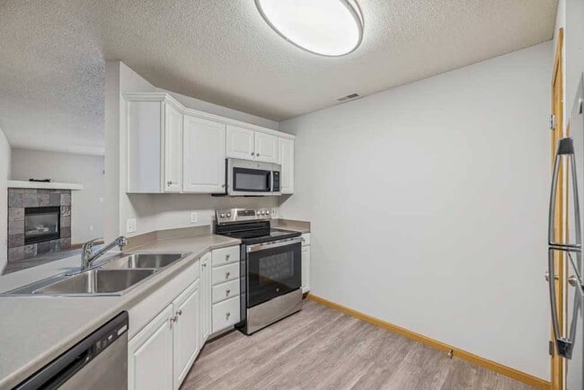 Floorplan - Pinebrook Apartments