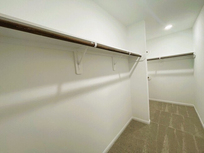 Building Photo - 340 Rd 5105