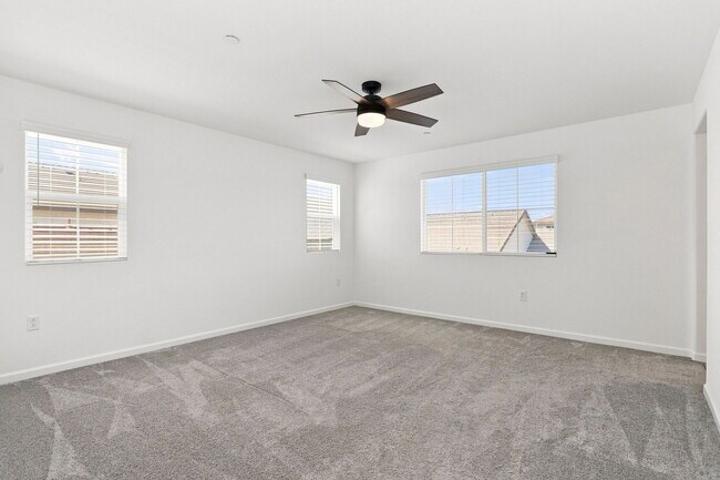 Building Photo - 516 Silver Cloud Ct