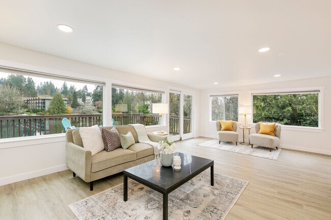 Building Photo - JENSEN DUPLEX