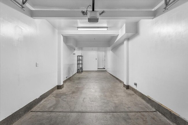 Building Photo - 2857 Regatta Dr