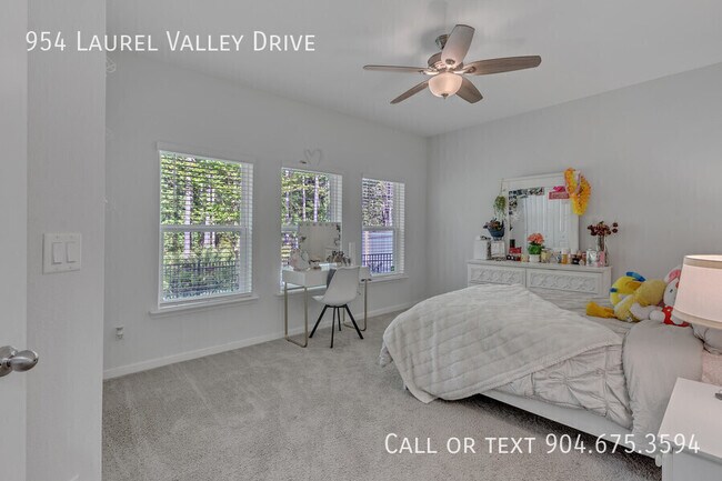 Building Photo - 954 Laurel Valley Dr