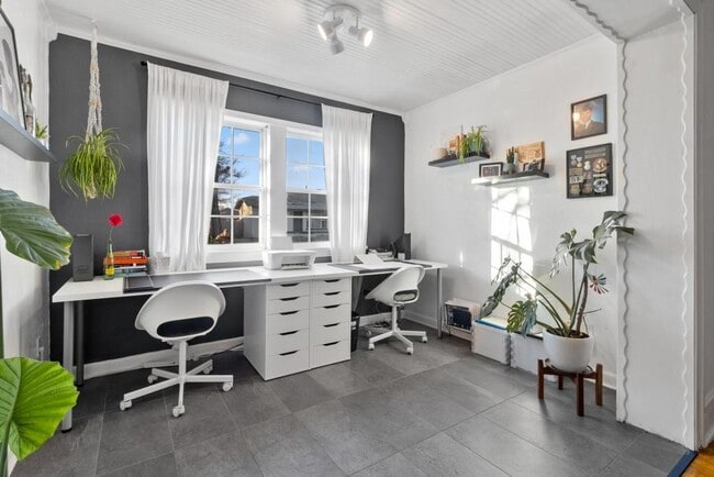 Building Photo - 2125 NW 21st St