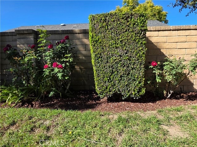 Building Photo - 23401 Vía Elisandra