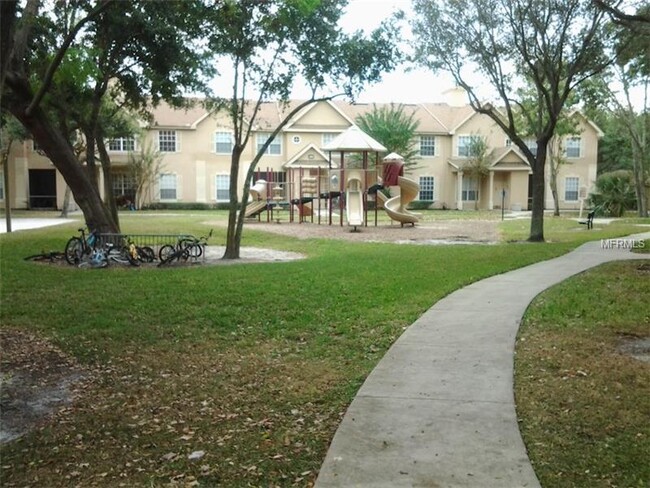 Building Photo - ALTAMONTE SPRINGS:Gated community, Ground ...