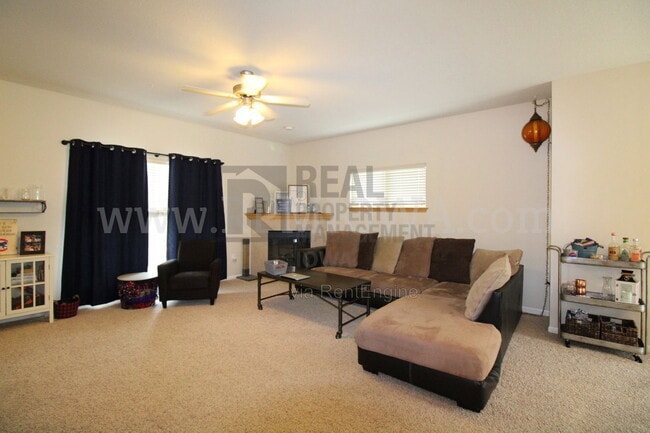 Building Photo - 1617 SW White Birch Cir