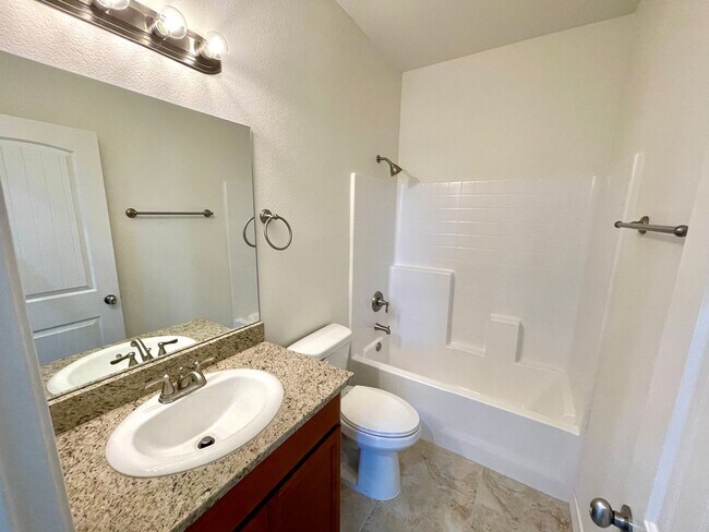 Building Photo - New 2024 Built 3 Bedroom Home with Beautif...