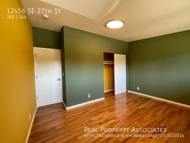 Building Photo - 12456 SE 27th St