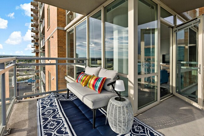 Building Photo - 8520 Tyco Rd