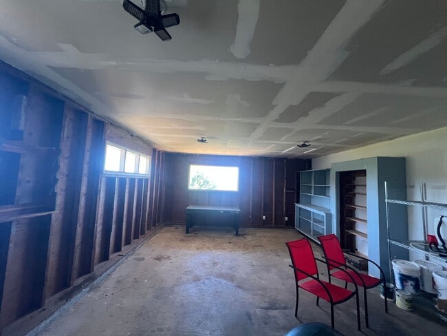 Building Photo - 546 Fir Ave