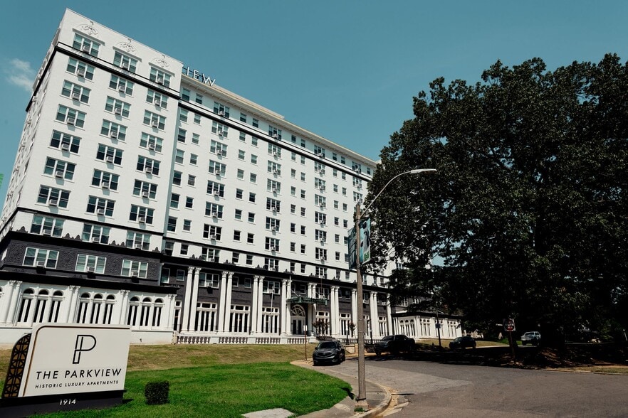 Building Photo - Parkview Apartments