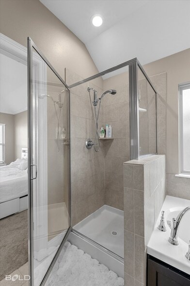 Building Photo - 4008 False River Dr