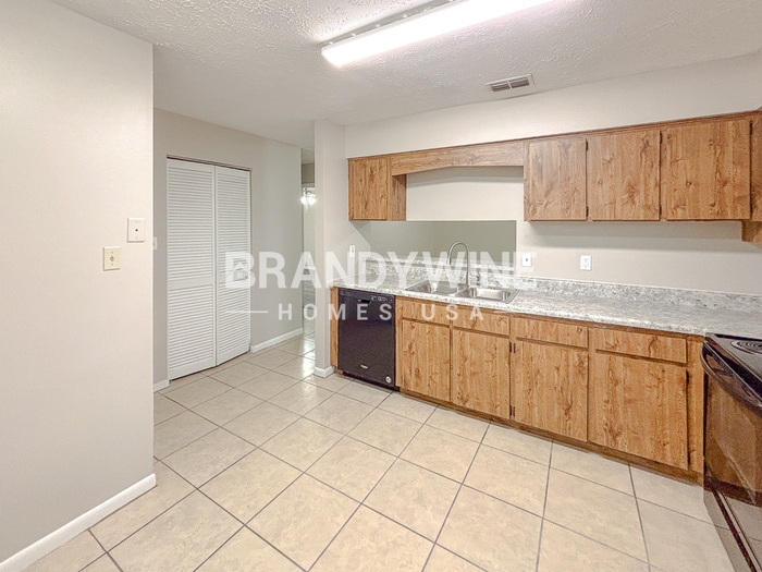 Building Photo - 2712 Mnr Hl Dr