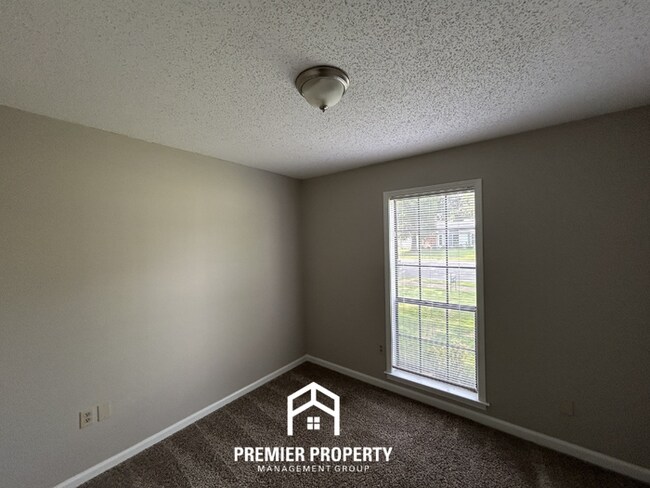 Building Photo - Stunning 3BR/2BA Near Southwind | 2,079 Sq Ft, Built-Ins, Fireplace & Covered Patio