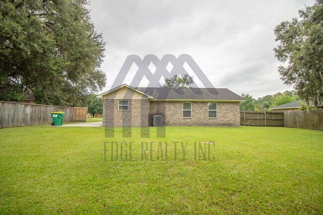 Building Photo - 1253 Roberts Way