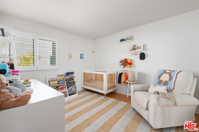 Building Photo - 843 17th St