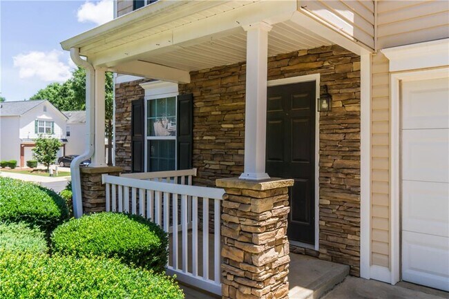 Building Photo - 5765 Ridge Stone Way
