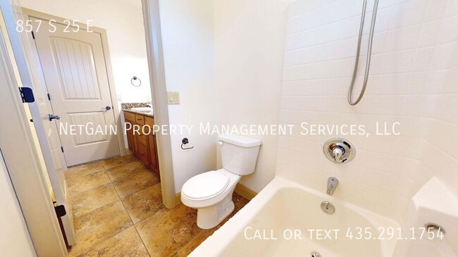 Building Photo - 857 S 25 E