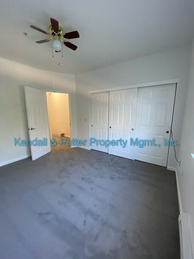 Building Photo - One Bedroom Condo Close to Downtown Santa Cruz!