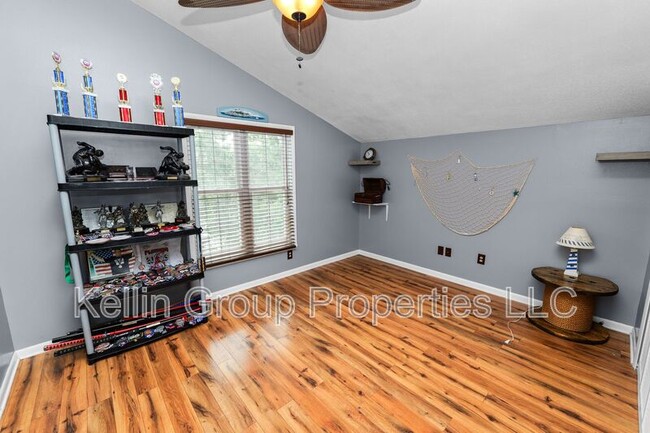 Building Photo - 9934 Peninsular Dr
