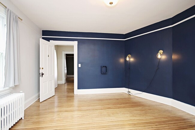 Building Photo - Charming Pet-Friendly Downtown Home Near UVA Medical Center