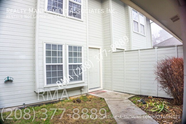 Building Photo - 3 Bedroom Duplex on Boise Bench~ Orchard &...