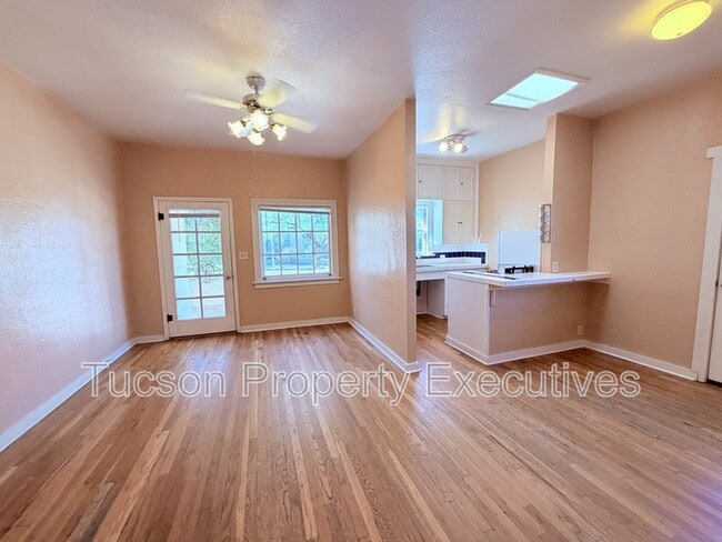 Building Photo - 1222 N Olsen Ave