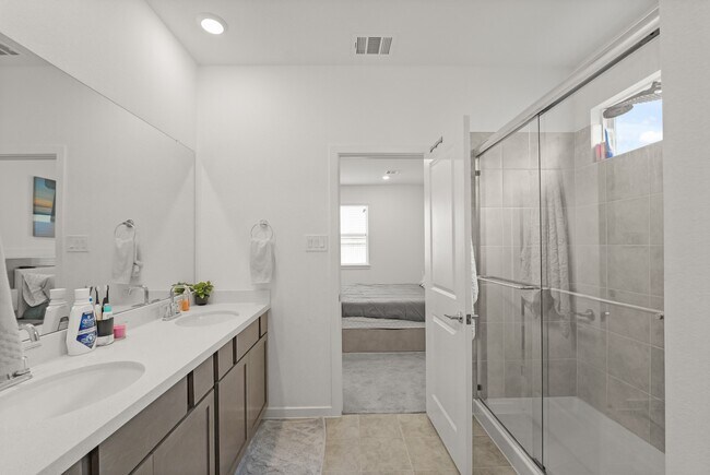 Building Photo - 7619 Rainflower Field Dr