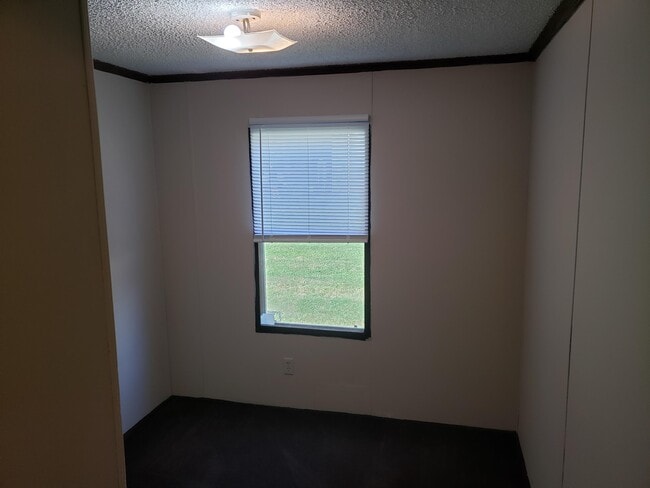 Building Photo - 247 Ransdell Ln