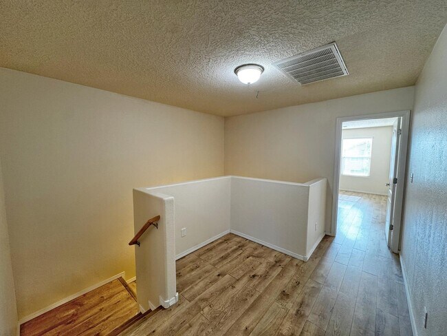 Building Photo - 11019 Marina Gate Trail NE