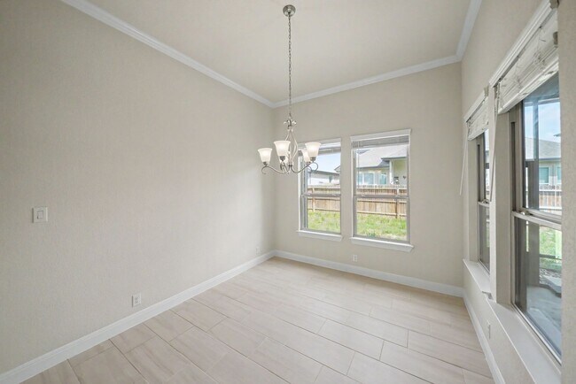 Building Photo - Stunning 4BR Home with 3-Car Garage in Turning Stone - Realtor Commission: $750