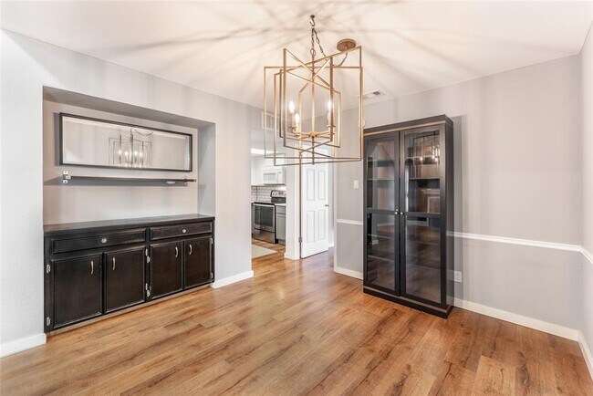 Building Photo - 1500 Woodlawn Blvd