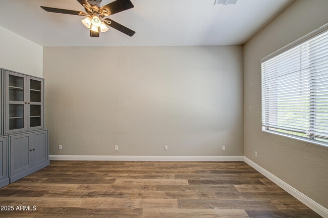 Building Photo - 4564 S Maverick Ct