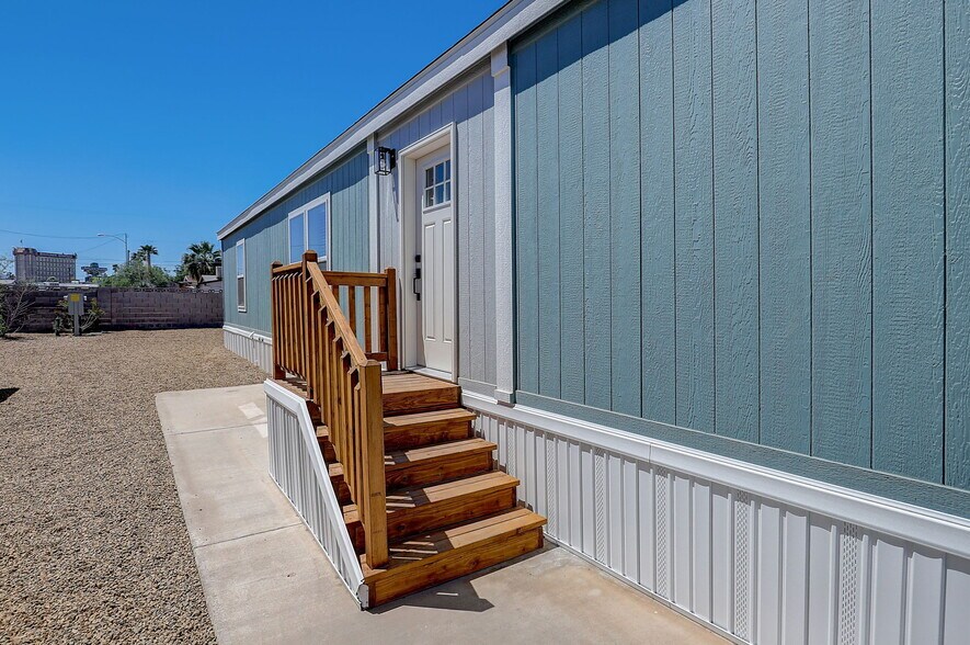 Building Photo - 2627 S Lamb Blvd