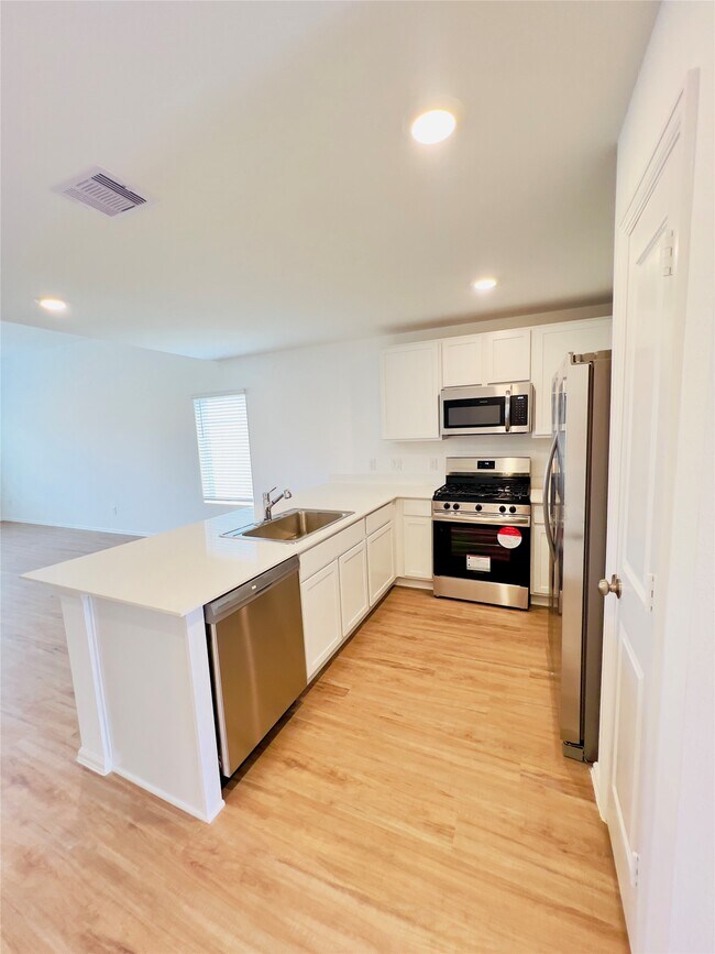 Building Photo - 27142 River Birch Ridge Dr
