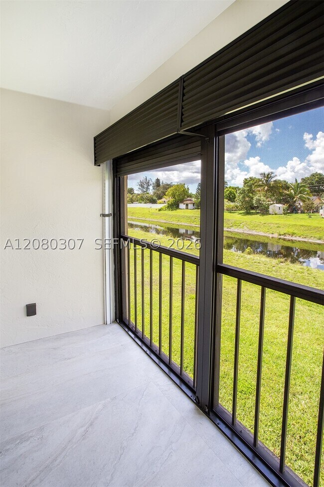 Building Photo - 9431 Boca Cove Cir