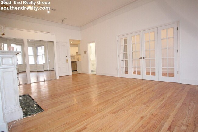 Building Photo - 277 Beacon St