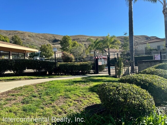 Building Photo - 2 br, 2 bath House - 771 Seneca St. D43