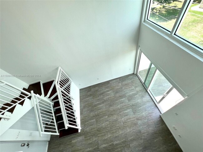 Building Photo - 1650 Brickell Ave