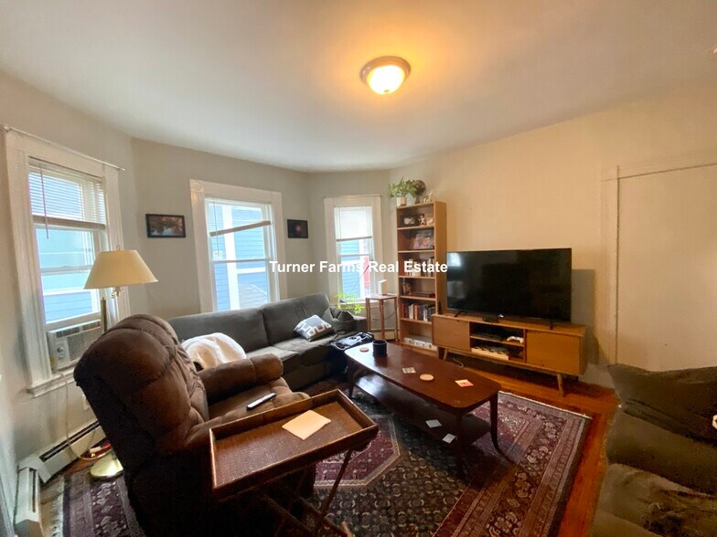Building Photo - 173A Rindge Ave
