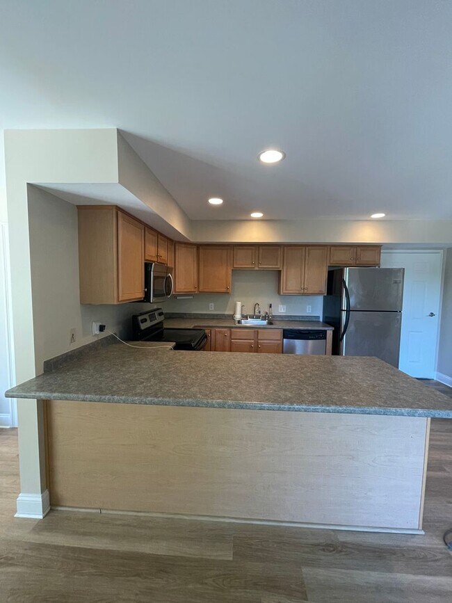 Building Photo - 12 Dame St