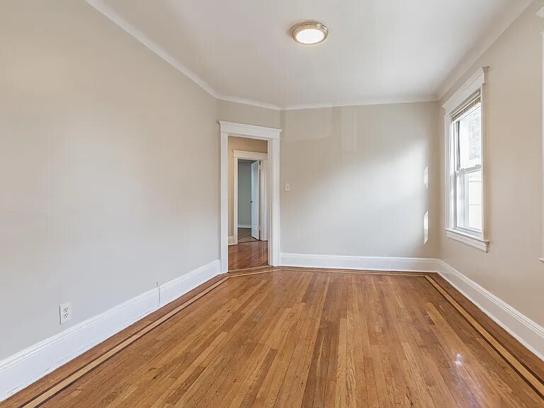Building Photo - 832 Calhoun Ave