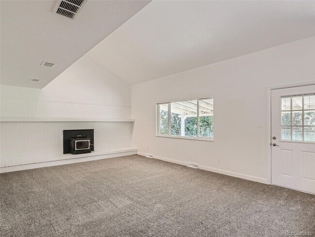 Building Photo - Take advantage of our limited-time offer: ...