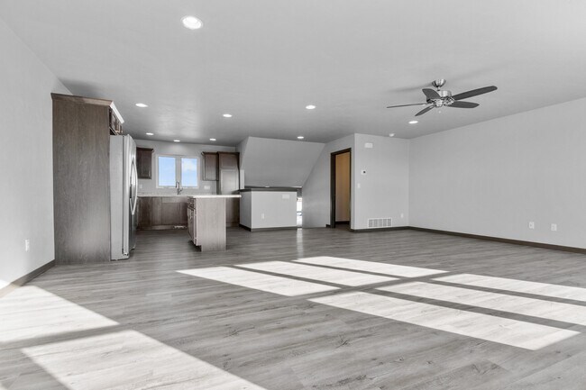 Building Photo - 3653 E Rubyred Dr