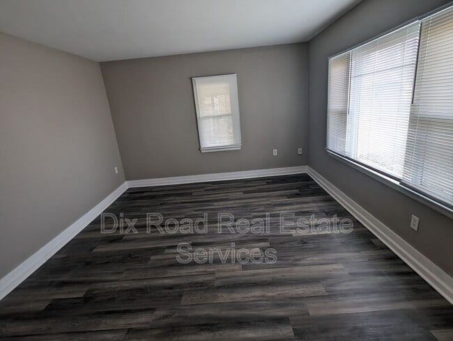 Building Photo - 1047 Lexington Ave