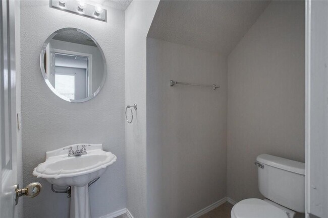 Building Photo - 7808 Silver Sage Dr